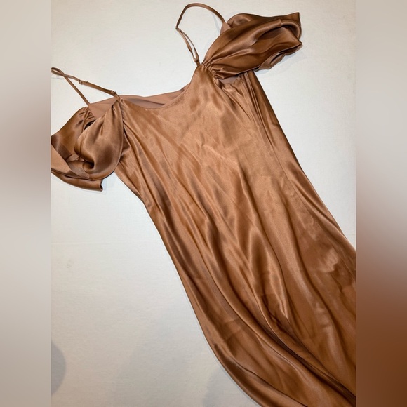 L'Agence Kenna Cowl Neck Cold Off the Shoulder 100% Silk Dress, like new, size 2 - Picture 8 of 9